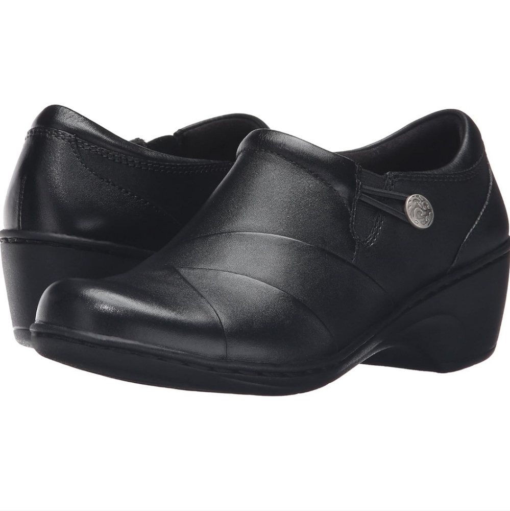 Clarks Women's Channing Ann Slip-On Loafer Size 9